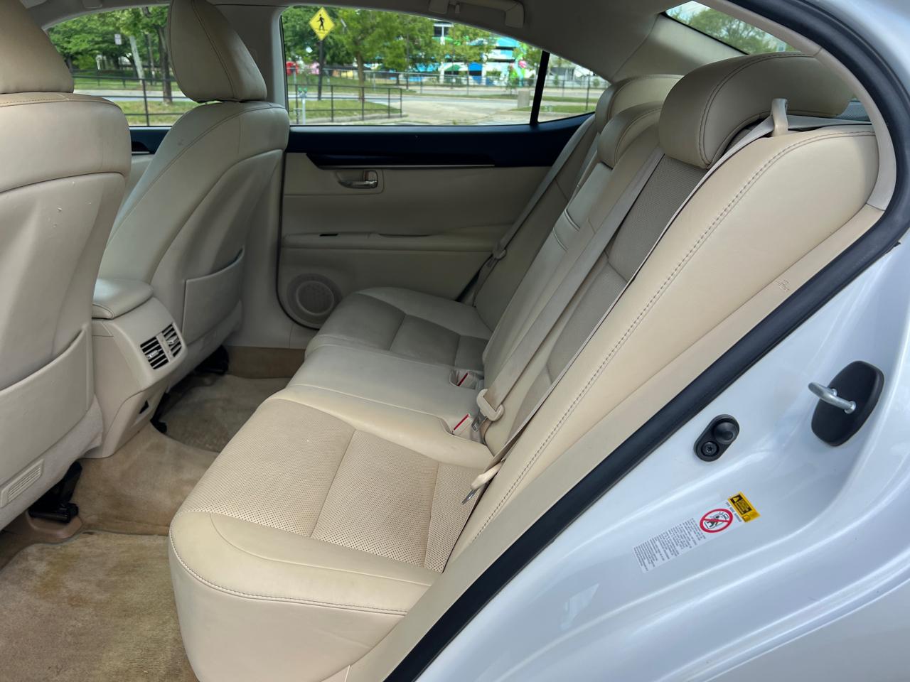 Lexus ES 350 Sedan 2015