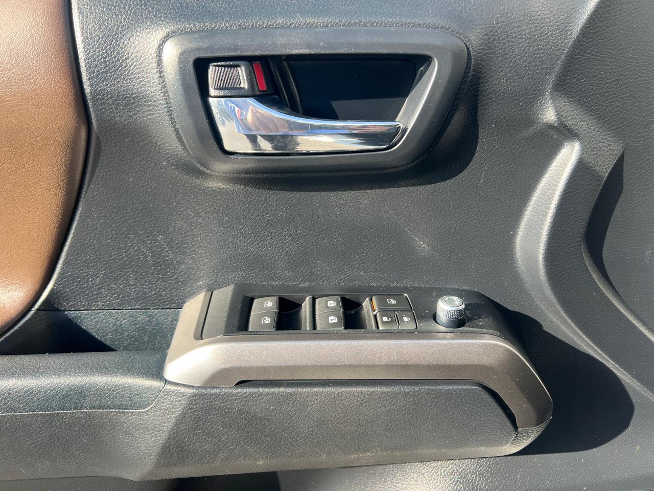 Toyota Tacoma Limited Double Cab V6 6AT 4WD 2018