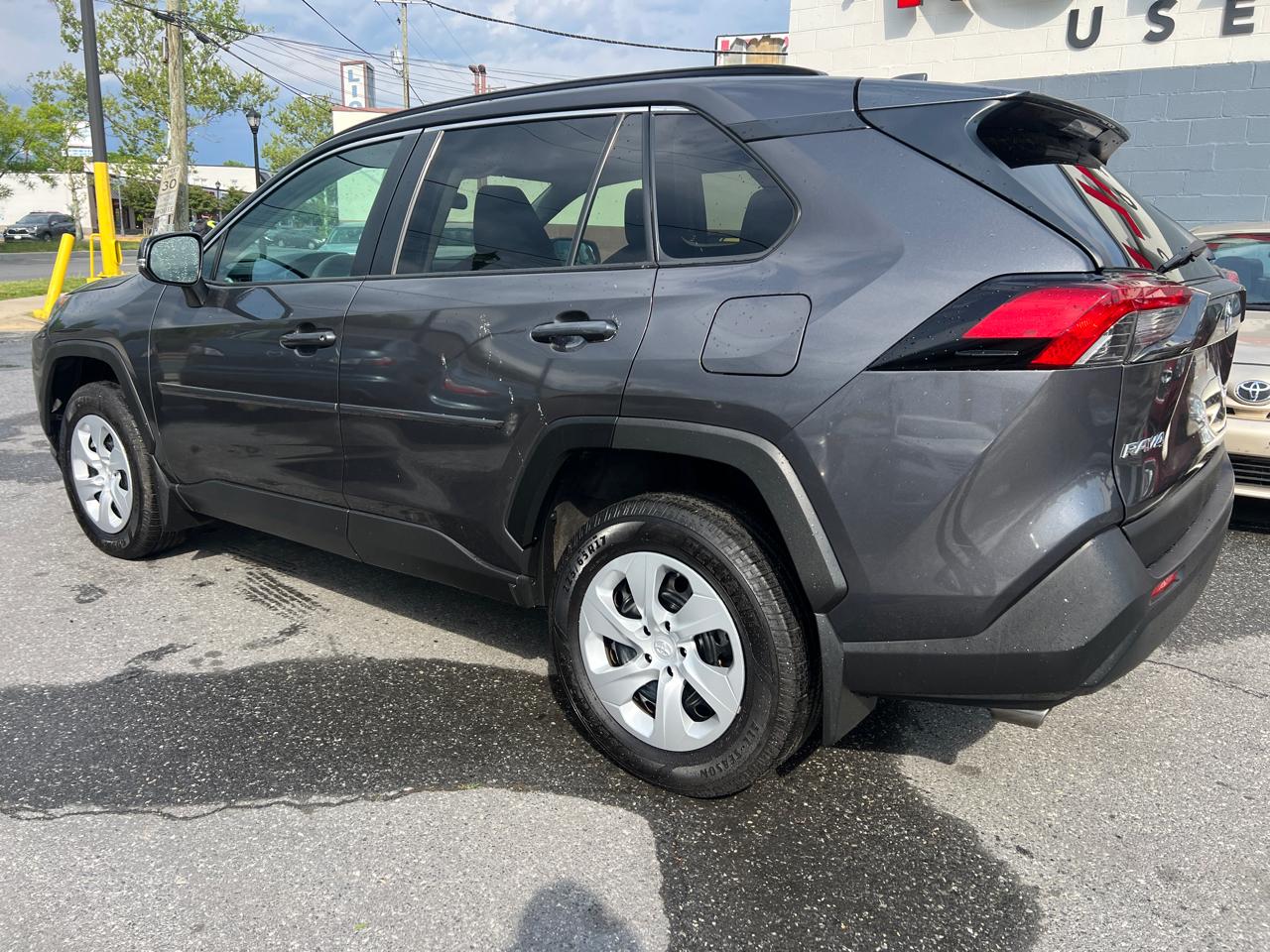 Toyota RAV4 LE AWD 2019