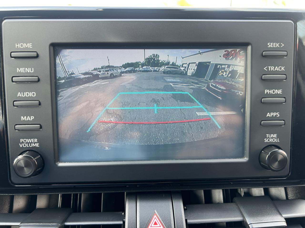 Toyota RAV4 LE AWD 2019