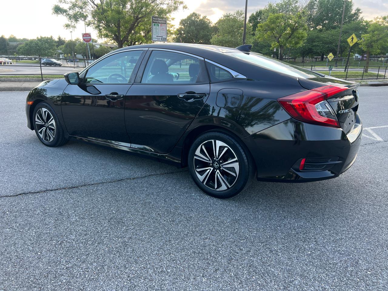 Honda Civic EX-T Sedan CVT 2016