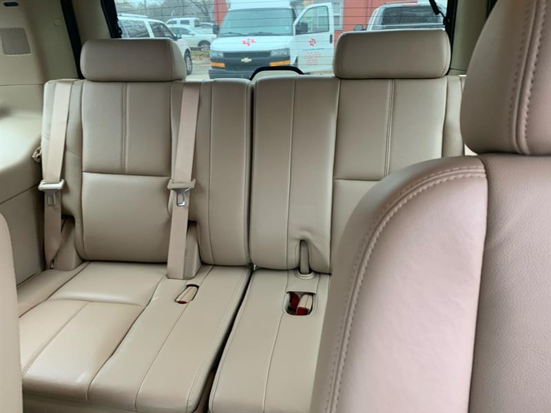 GMC Yukon SLE-1 2WD 2008