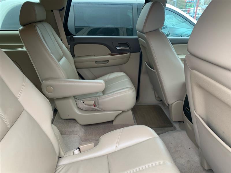 GMC Yukon SLE-1 2WD 2008