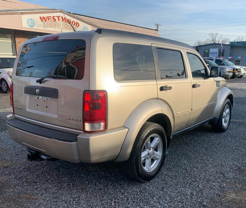 Dodge Nitro SE 2WD 2010