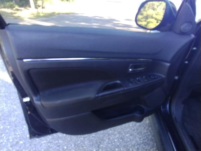 Mitsubishi Outlander Sport SE 2WD 2013 Mitsubishi Outlander Sport SE 2WD 2013