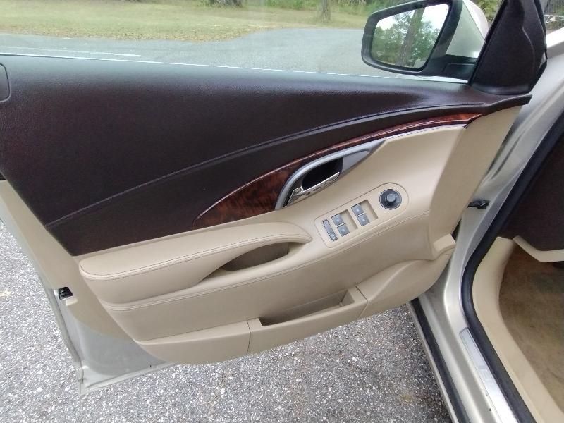 Buick LaCrosse CX 2011