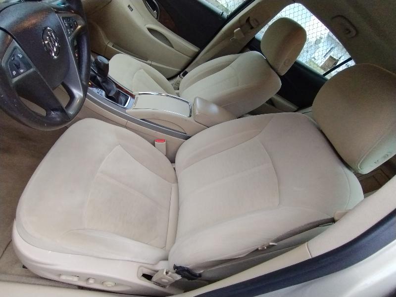 Buick LaCrosse CX 2011