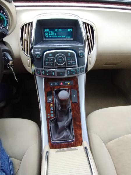 Buick LaCrosse CX 2011