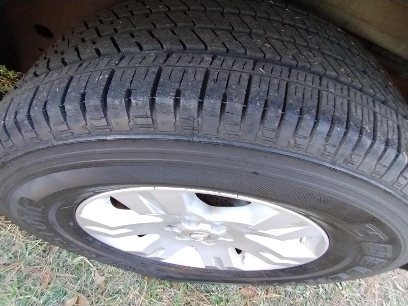 Nissan Pathfinder LE 2WD 2006