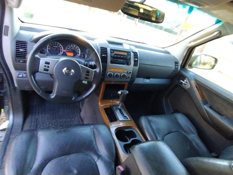 Nissan Pathfinder LE 2WD 2006