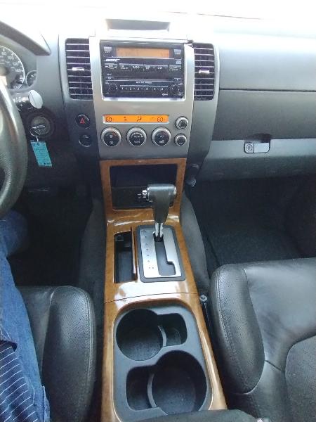 Nissan Pathfinder LE 2WD 2006