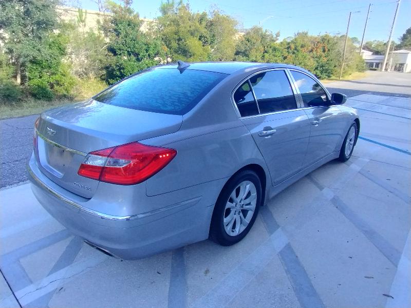 Hyundai Genesis 3.8L 2013