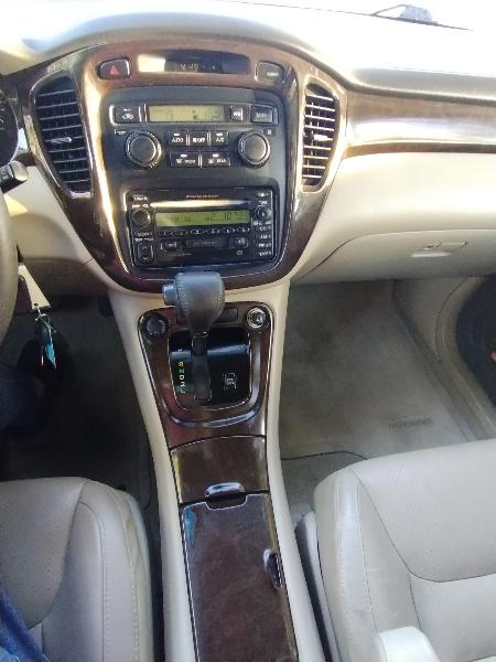 Toyota Highlander V6 2WD 2003