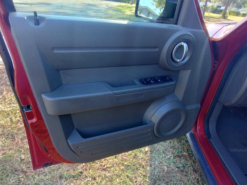 Dodge Nitro SXT 2WD 2008