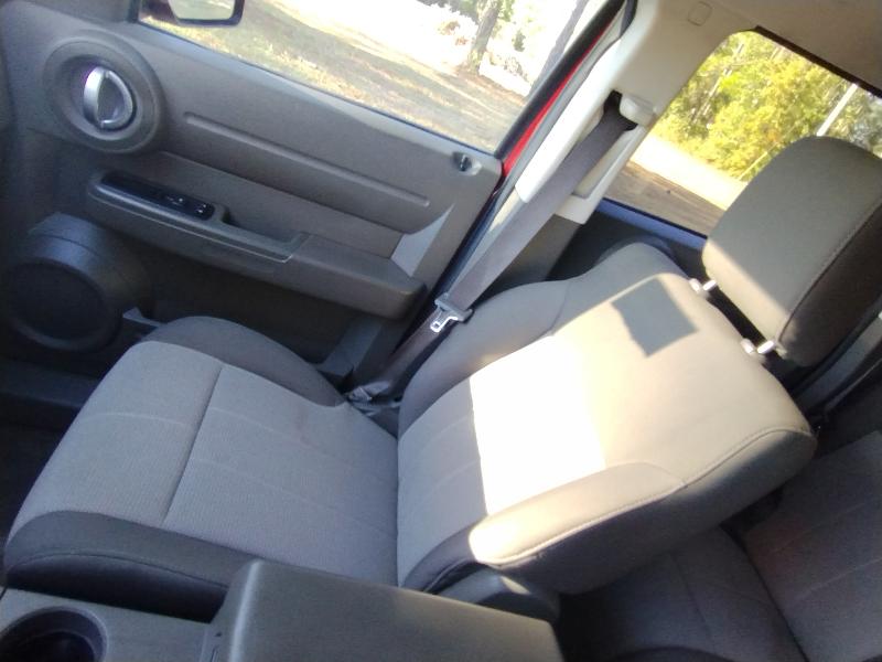 Dodge Nitro SXT 2WD 2008