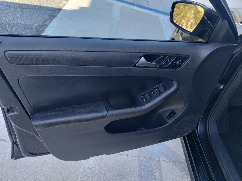 Volkswagen Jetta SE 2012