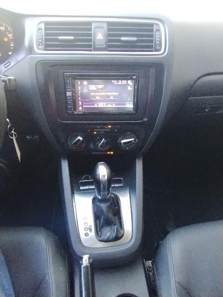 Volkswagen Jetta SE 2012