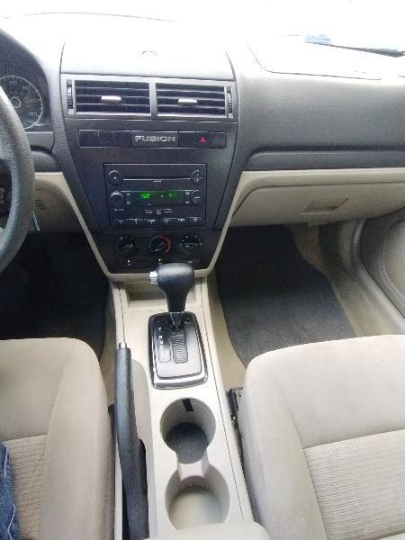 Ford Fusion S 2006