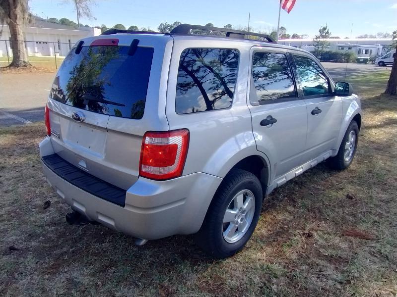 Ford Escape XLT FWD V6 2009