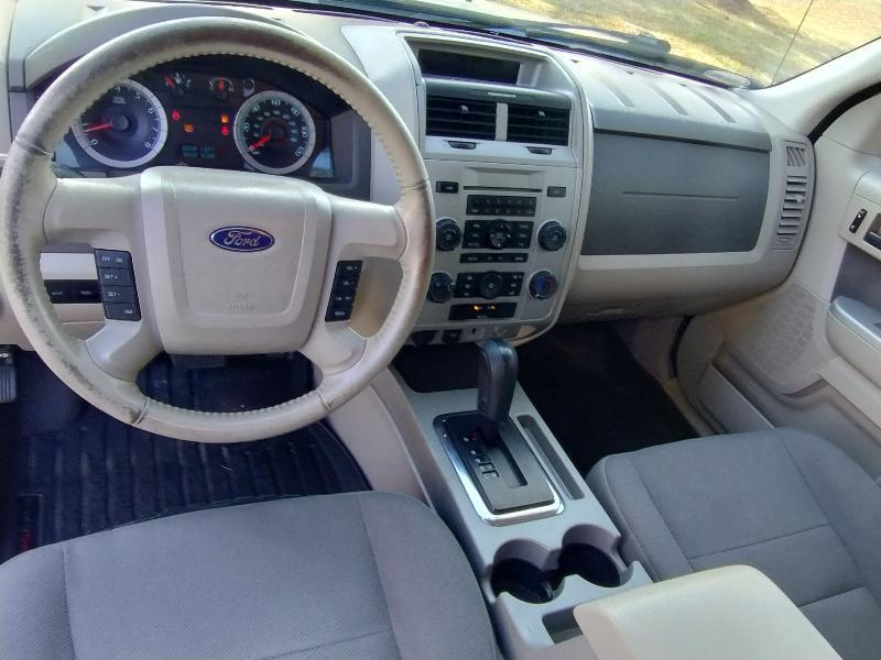 Ford Escape XLT FWD V6 2009