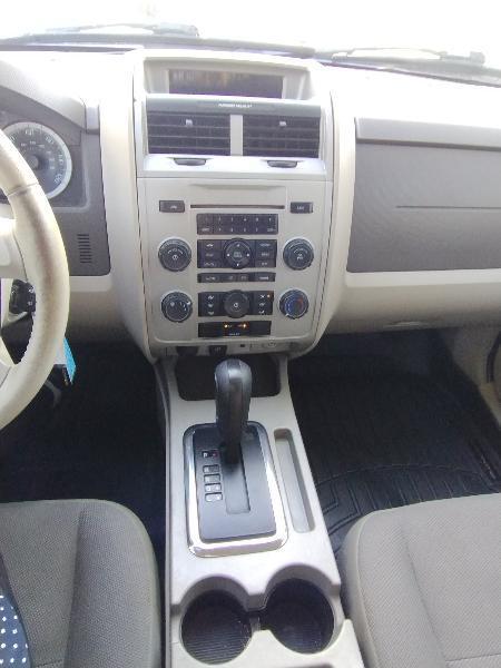 Ford Escape XLT FWD V6 2009