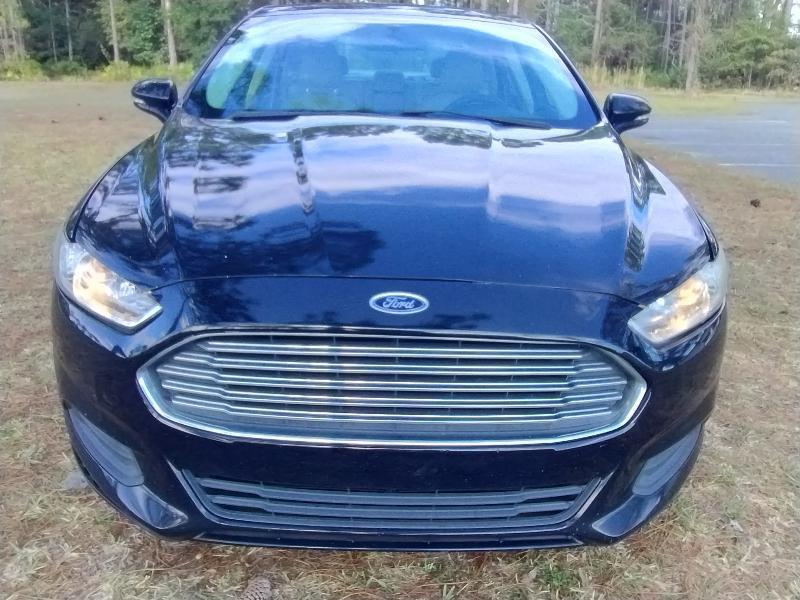 Ford Fusion SE 2016