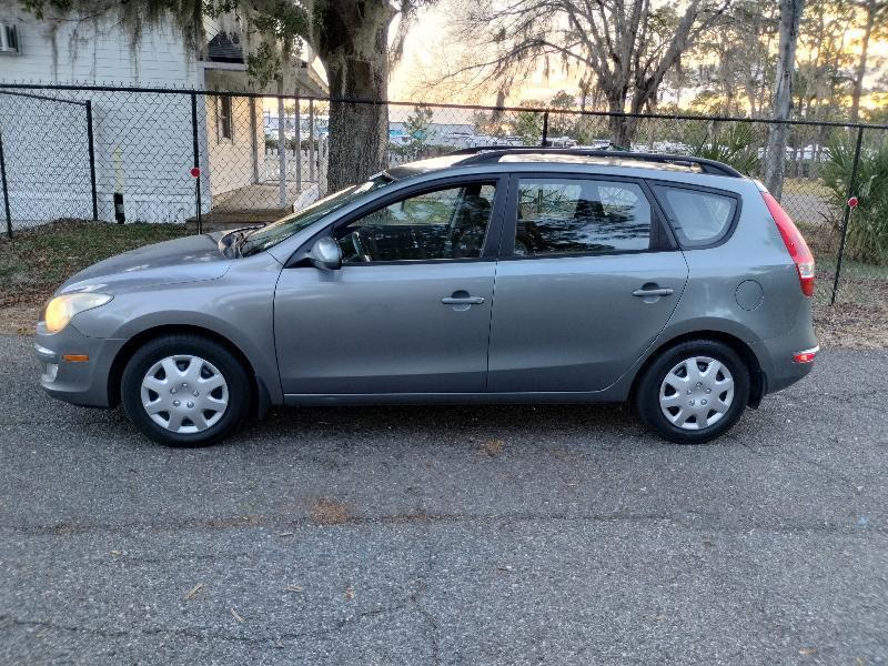 Hyundai Elantra Touring SE Manual 2010