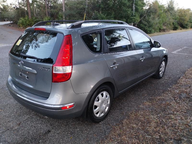 Hyundai Elantra Touring SE Manual 2010