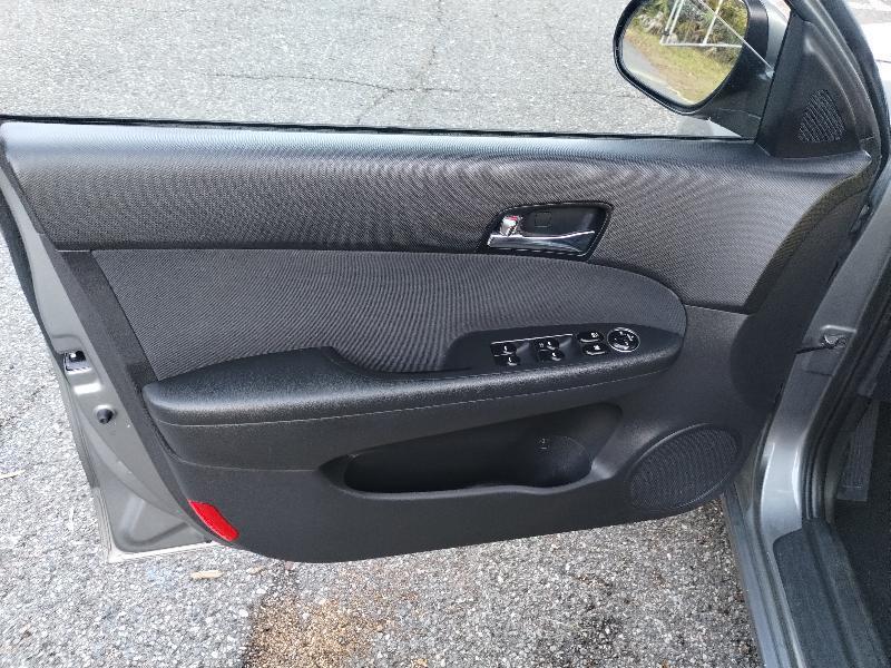 Hyundai Elantra Touring SE Manual 2010