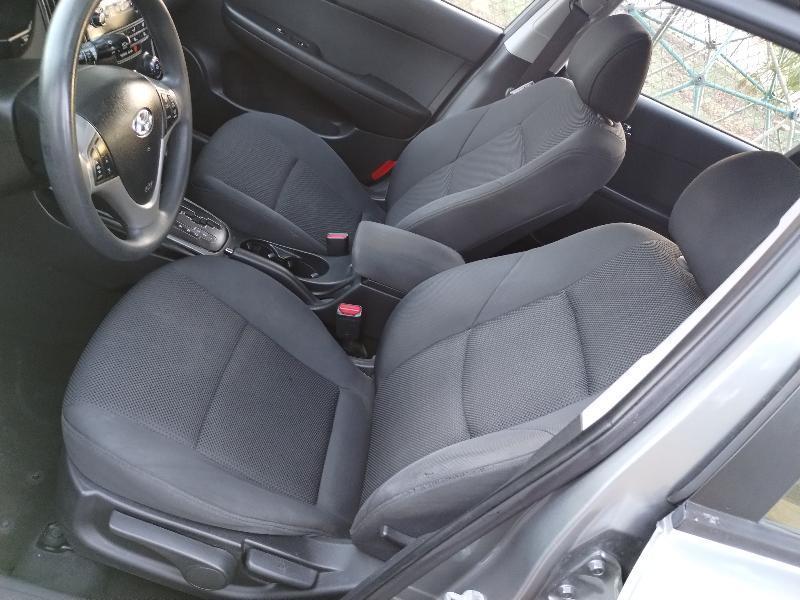 Hyundai Elantra Touring SE Manual 2010