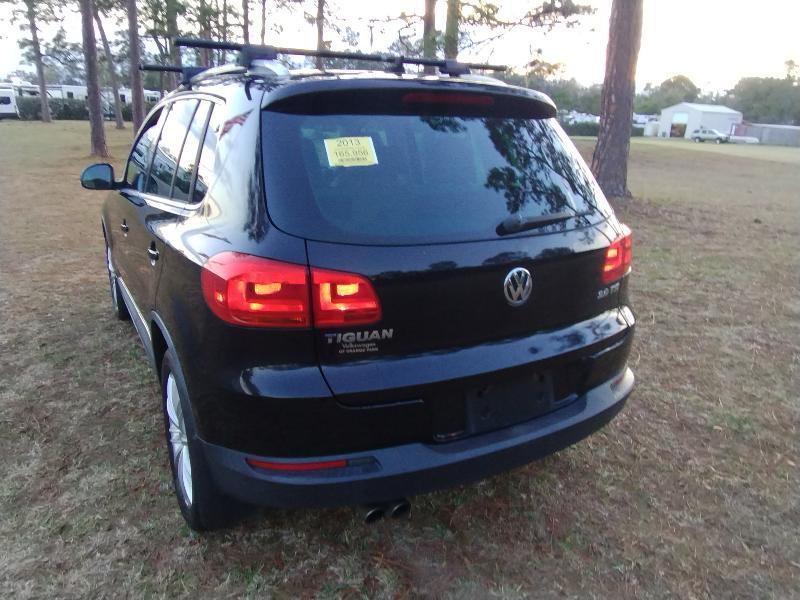 Volkswagen Tiguan S 2013