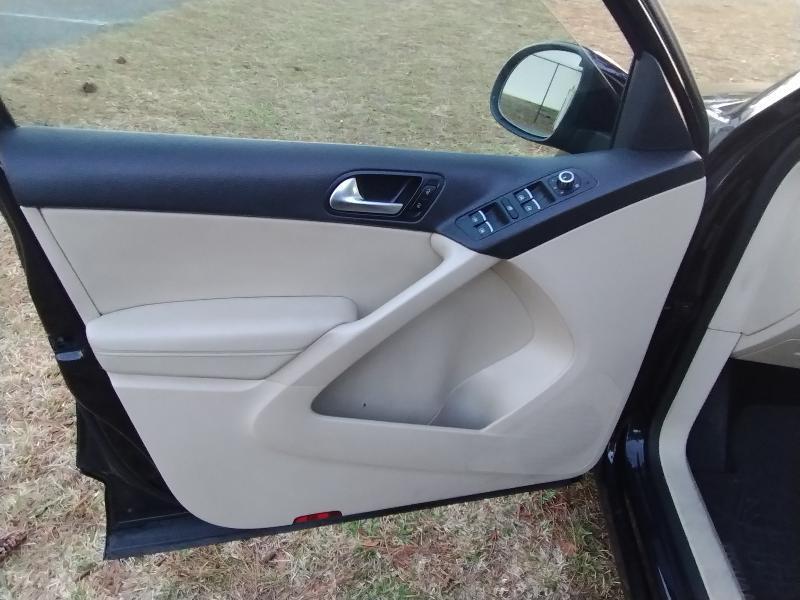 Volkswagen Tiguan S 2013