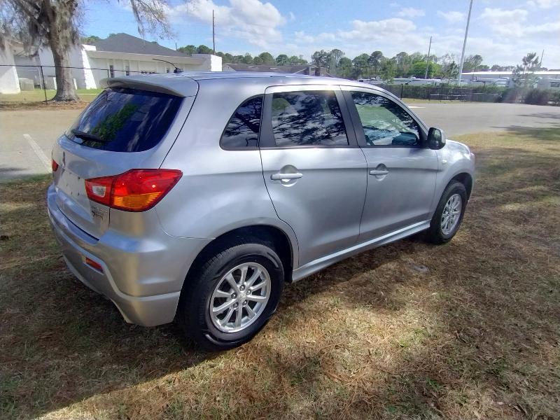 Mitsubishi Outlander Sport ES 2WD 2011