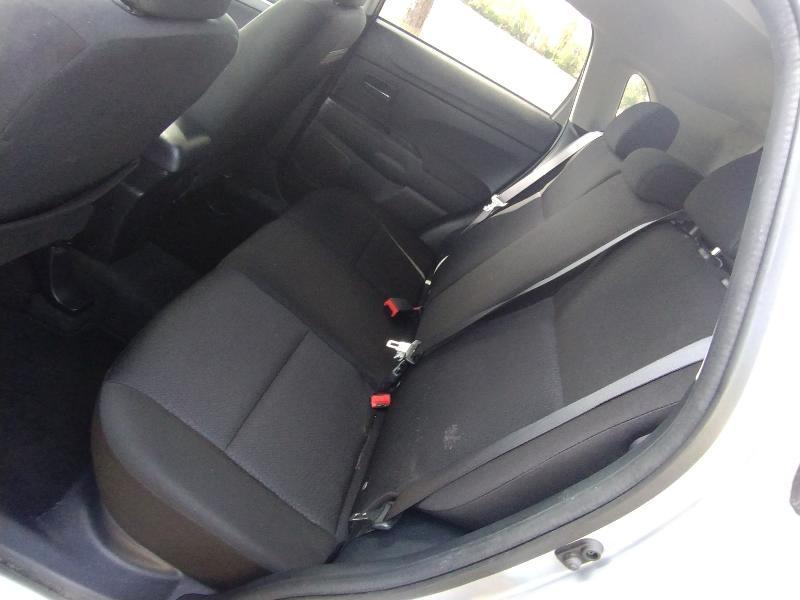 Mitsubishi Outlander Sport ES 2WD 2011