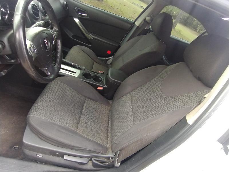 Pontiac G6 4D Sedan 2010