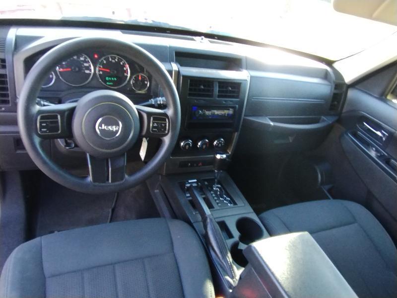 Jeep Liberty Sport 4WD 2012