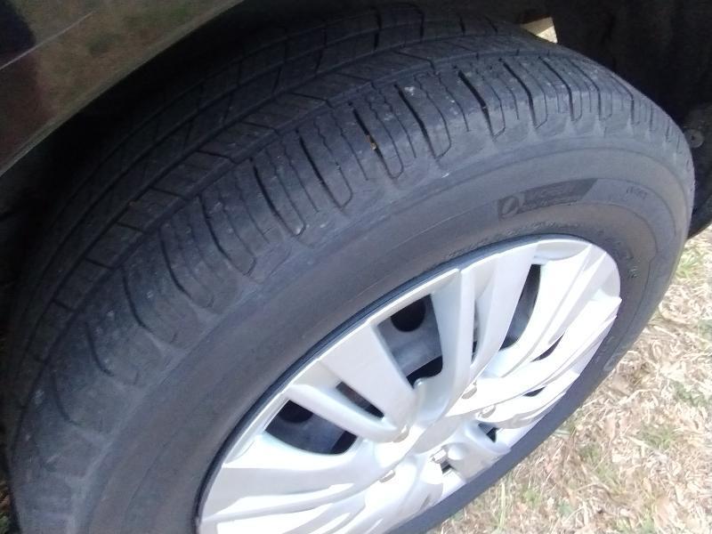 Toyota Corolla Base 5-Speed MT 2010