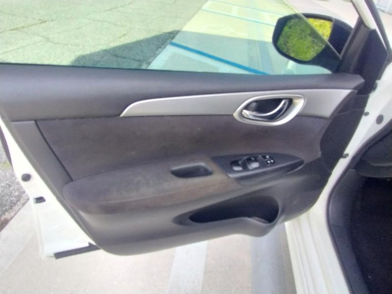 Nissan Sentra 4dr Sdn I4 CVT SR 2013