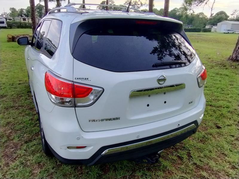 Nissan Pathfinder SL 2WD 2014