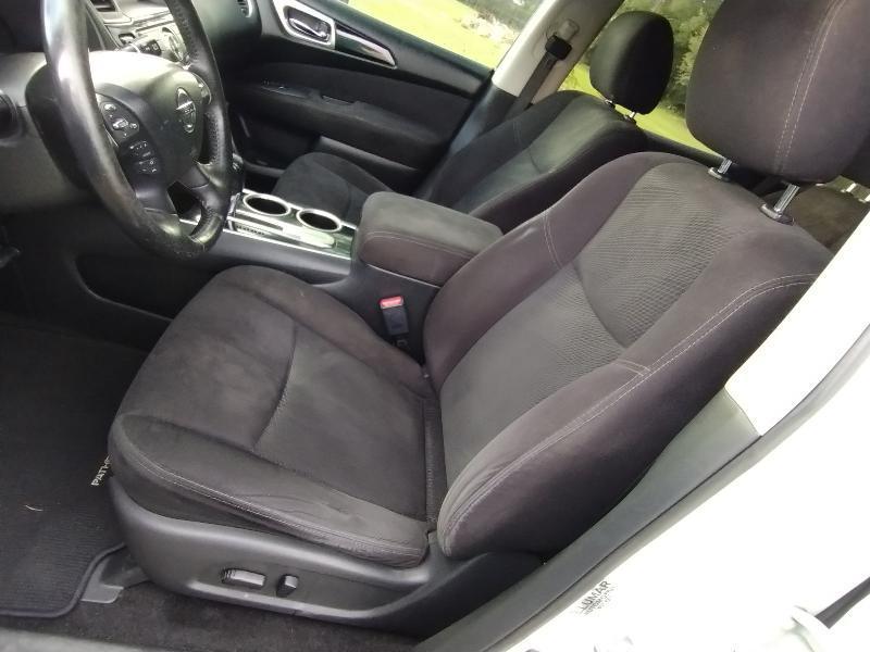 Nissan Pathfinder SL 2WD 2014