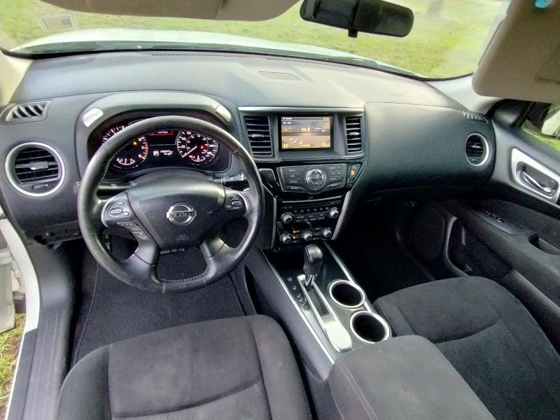 Nissan Pathfinder SL 2WD 2014