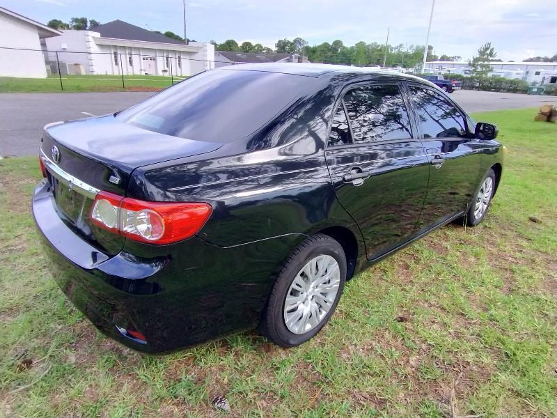 Toyota Corolla S 5-Speed MT 2012