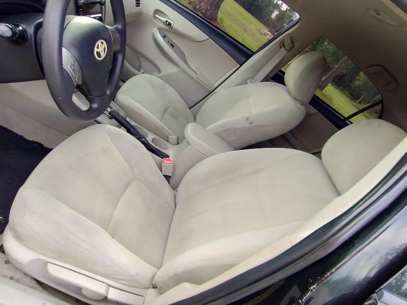 Toyota Corolla S 5-Speed MT 2012