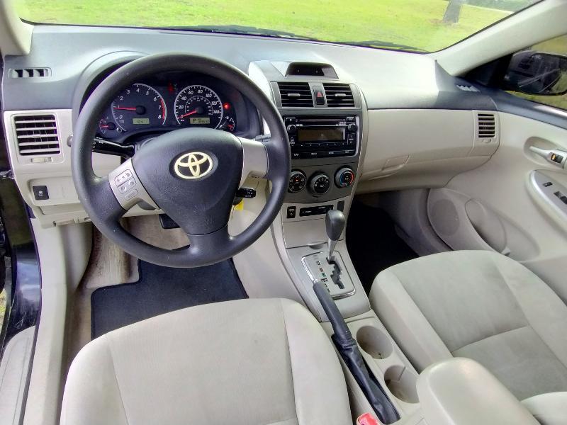 Toyota Corolla S 5-Speed MT 2012