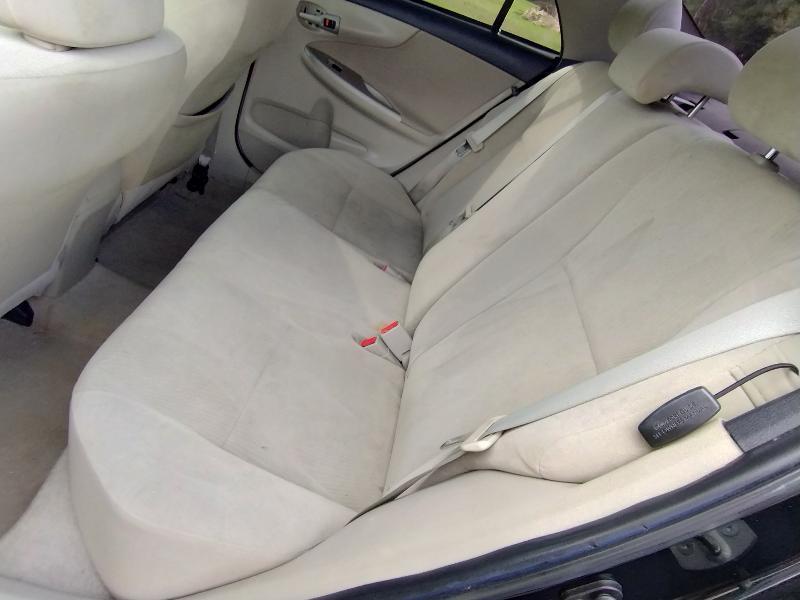Toyota Corolla S 5-Speed MT 2012