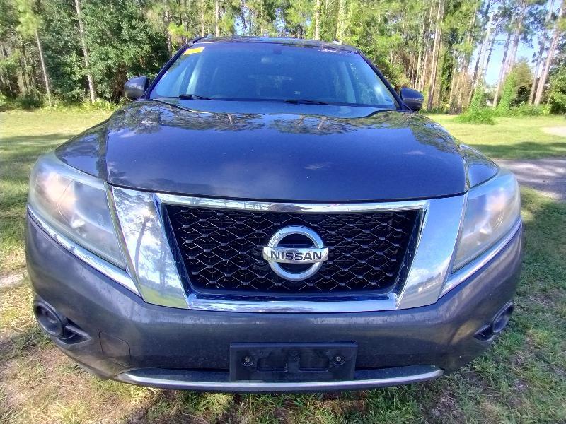 Nissan Pathfinder LE 2WD 2013