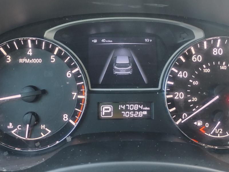 Nissan Pathfinder LE 2WD 2013