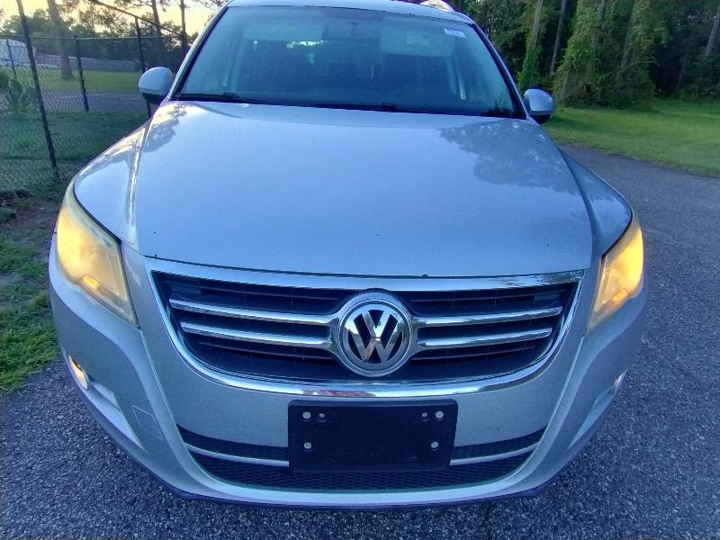 Volkswagen Tiguan S 2010