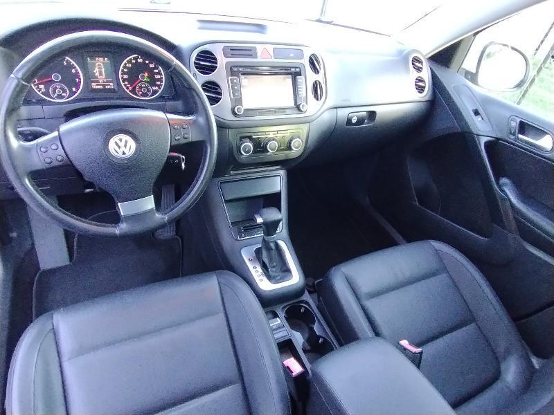 Volkswagen Tiguan S 2010