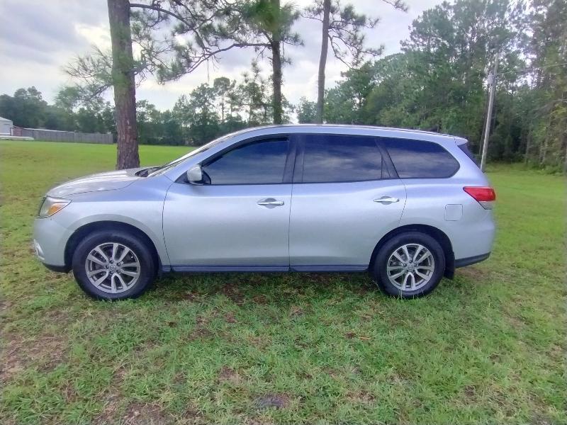 Nissan Pathfinder SL 2WD 2014